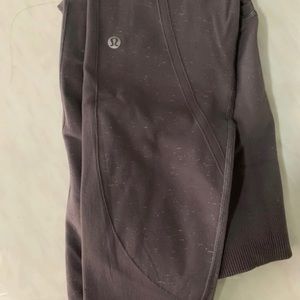 Lululemon leggings size 8